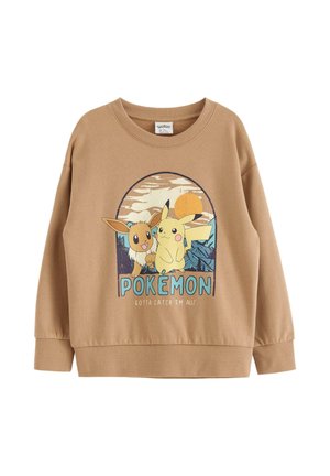 Bruine sweatshirt met een grafisch ontwerp van Eevee en Pikachu tegen een achtergrond van een zonsondergang. De tekst leest "POKÉMON" met daaronder de slogan.