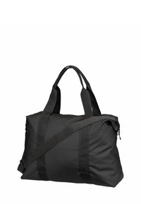 Sac de sport noir en matériau résistant à l'eau, doté de deux poignées, d'une bandoulière amovible et d'une fermeture zippée.
