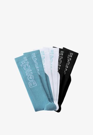 Set aus sechs Baumwollsocken in Blau, Weiß und Schwarz. Jedes Paar verfügt über ein Rippendesign mit dem deutlich sichtbaren Schriftzug "Bench".