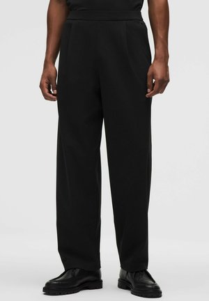 Daydrift Relaxed Pleated Regular - Nadrágok - black