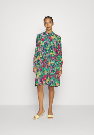 YAS Φόρεμα ημέρας - simply green/jubira