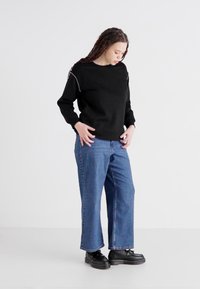 Vero Moda Curve VMCDAISY  - Ikdienas džemperis - black