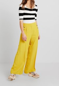 River Island Tygbyxor - yellow