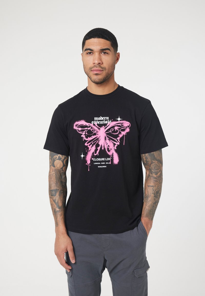 CLOSURE London - GRAFFITI BUTTERLY TEE - Apdrukāts T-krekls - black, Palielināt