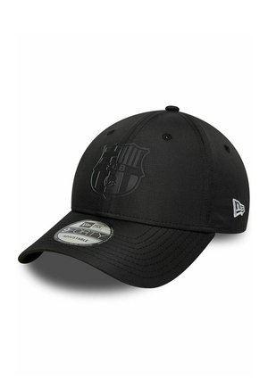Schwarze verstellbare Baseballkappe mit einem dezent eingeprägten FC Barcelona Logo vorne und einem weißen New Era Logo an der Seite.