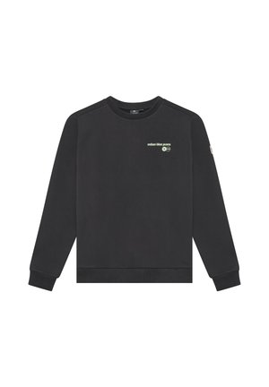 Zwarte sweater met lange mouwen, geribbelde boorden en zoom, voorzien van een klein "indian blue jeans" logo op de linkerborst en een mouwpatch.