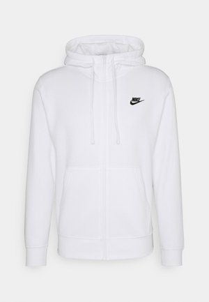 Hanorac alb cu fermoar, realizat dintr-un material moale, având glugă cu șnur și un logo Nike negru pe pieptul stâng. Două buzunare frontale.
