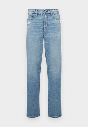 Világoskék farmernadrág, laza fazonban, enyhén kopott kialakítással és klasszikus ötpocket dizájnnal.