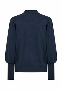 Maglione blu navy con una texture morbida, dotato di un colletto a costine, spalle strutturate e polsini aderenti. Tessuto liscio e vestibilità rilassata.