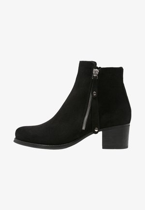 KMB, Boots à talons - black