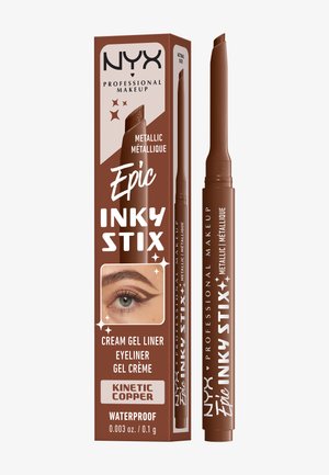 Eyeliner gel crème métallique cuivre étanche NYX Epic Inky Stix avec embout biseauté et exemple de maquillage des yeux sur l'emballage.