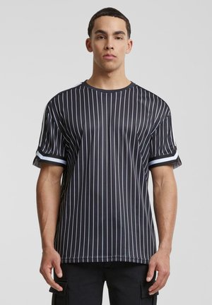 Urban Classics OVERSIZED STRIPED TEE - Nyomott mintás póló - black white