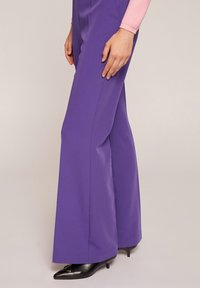 Motivi Kalhoty - purple