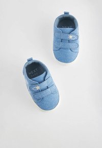 Next TWO STRAP PRAM  - Baskets basses - blue denim dinosaur