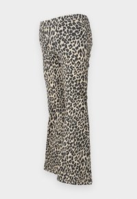 OLMMELLY FLARED PANT - Pantalon classique - oyster gray/black