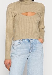 NA-KD Strickpullover - green