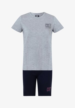 Jasnoszary krótki rękaw koszuli i ciemnoniebieskie szorty, oba z logo "CR7 Nightwear" po lewej stronie.