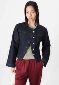 Gina Tricot TAILORED JACKET - Traper jakna - rinse