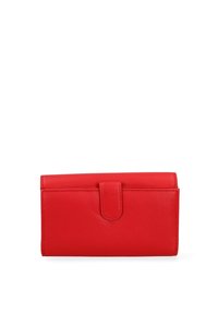 Portafoglio rosso in pelle con una texture liscia, forma rettangolare e chiusura a scatto. Design minimalista, senza hardware o modelli visibili.