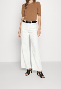 Repeat T-shirt basic