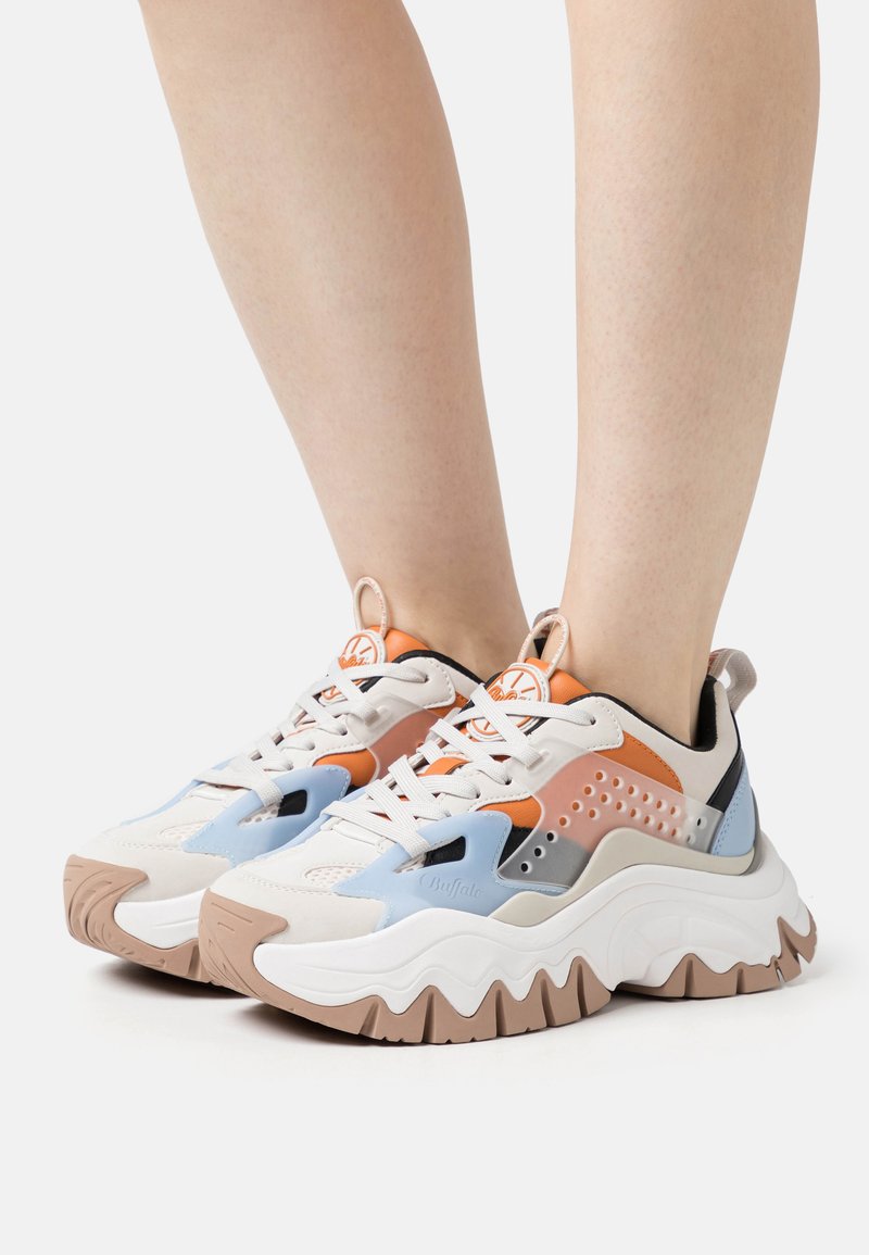 Buffalo TRAIL ONE  - Sportcipő - beige/orange/blue