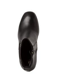 Czarne skórzane botki za kostkę o gładkiej fakturze, z zamkiem błyskawicznym z boku i zaokrąglonym czubkiem. Wnętrze jest miękkie, bez widocznych wzorów.