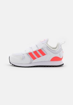 ZX 700 HOODED - Sneakers basse - footwear white/turbo/white tint