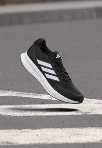 Non sélectionné, core black/cloud white