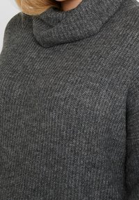 ONLY Carmakoma Abito in maglia - mottled dark grey