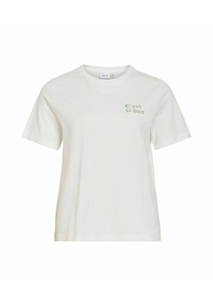 Valge lühikeste varrukatega ümmarguse kaelusega T-särk väikese rohelise kirjaga "C'est si bon" ülemisel vasakul rinnal.