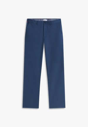 Donkerblauwe rechte broek met knoop- en ritssluiting aan de voorkant, zijzakken en riemlussen.