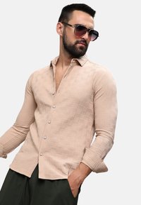 Instafab LEVI - Košeľa - beige