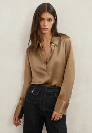 REGULAR FIT - AMEIRA  - Nööpidega pluus - camel