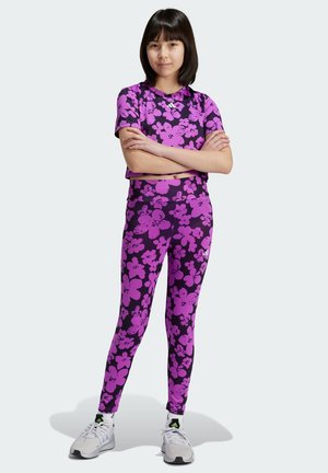 adidas Sportswear ESSENTIALS SEASONAL PRINTED HIGH WAISTED - Leggings - aurora black   purple burst