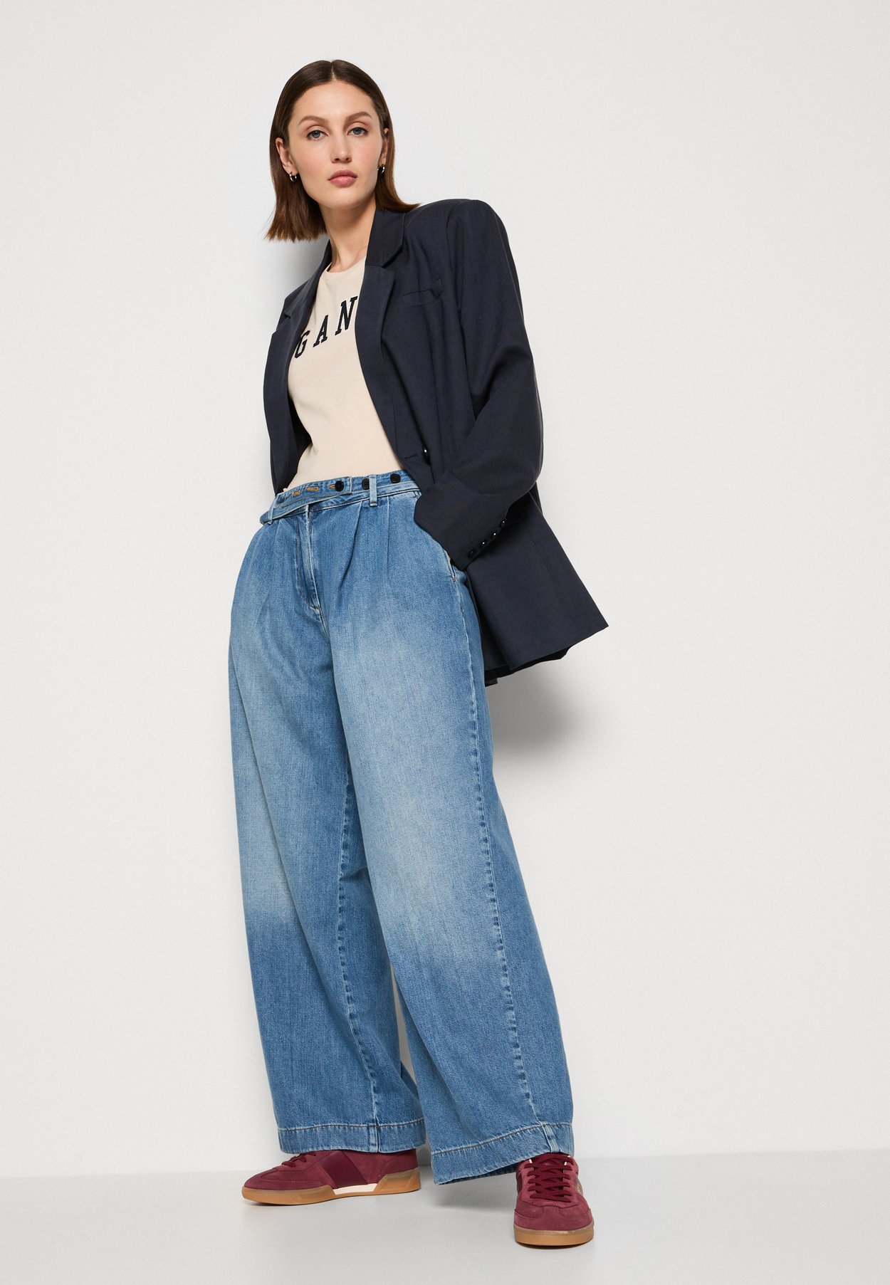 LOW LOOSE BELTED