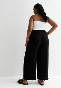 New Look Curves WIDE LEG CULOTTE  - Pantalones - black