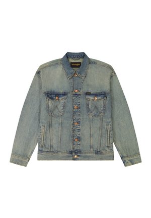 Světlá modrá džínová bunda s knoflíkovým zapínáním, dvěma náprsními kapsami s klopou, bočními kapsami a štítkem Wrangler na límci a náprsní kapse.