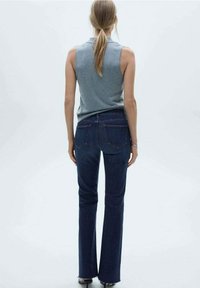 Mango Vaqueros a campana - dark blue