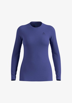 Langärmliges lila Sportshirt aus glattem Material, mit flachen Nähten und einem kleinen Logo auf der Vorderseite. Bequeme Passform mit Rundhalsausschnitt.