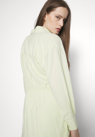 Maje Φόρεμα πουκάμισο - oliv