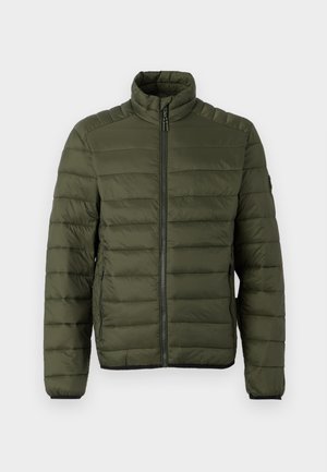 Olivgrüne gesteppte Jacke mit Stehkragen, durchgehendem Frontreißverschluss und Reißverschlusstaschen an den Seiten, entworfen für Wärme und legere Trageweise.