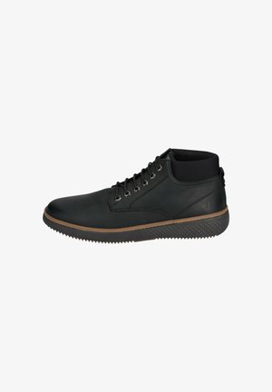 Scarpe alte nere in pelle liscia, con occhielli in metallo, suola in gomma testurizzata e collarino imbottito, dal design minimalista.