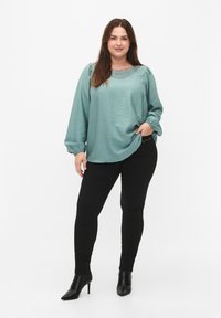 Zizzi AUS MIT DETAILS - Blúzka - chinois green