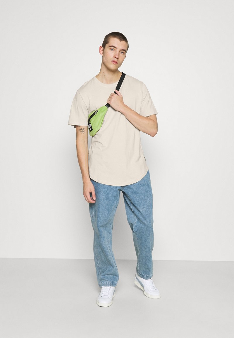 Only & Sons ONSMATT LONGY TEE 7 PACK - T-shirt básica - white/silverline/overlandtrek/olive/foxtrot/monks/black