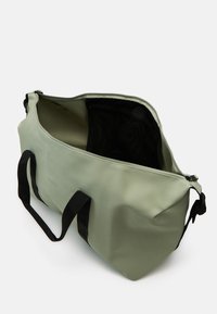Rains HILO BAG LARGE UNISEX - Torba za vikend - earth