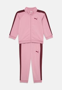 Non sélectionné, poised pink