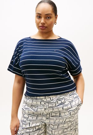 Tommy Hilfiger Curve CURVE CAP SLEEVE RELAXED T-SHIRT - Majica kratkih rukava s printom - dark night/ecru