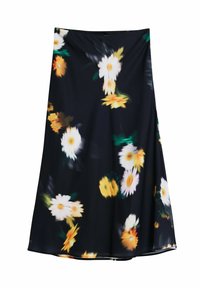 Blomsterkjole lavet af letvægtsstof med en sort baggrund. Har hvide og gule tusindfryd, flydende design og blød tekstur.