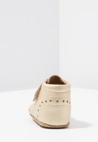 Bisgaard PETIT UNISEX - Primeiros sapatos - gold