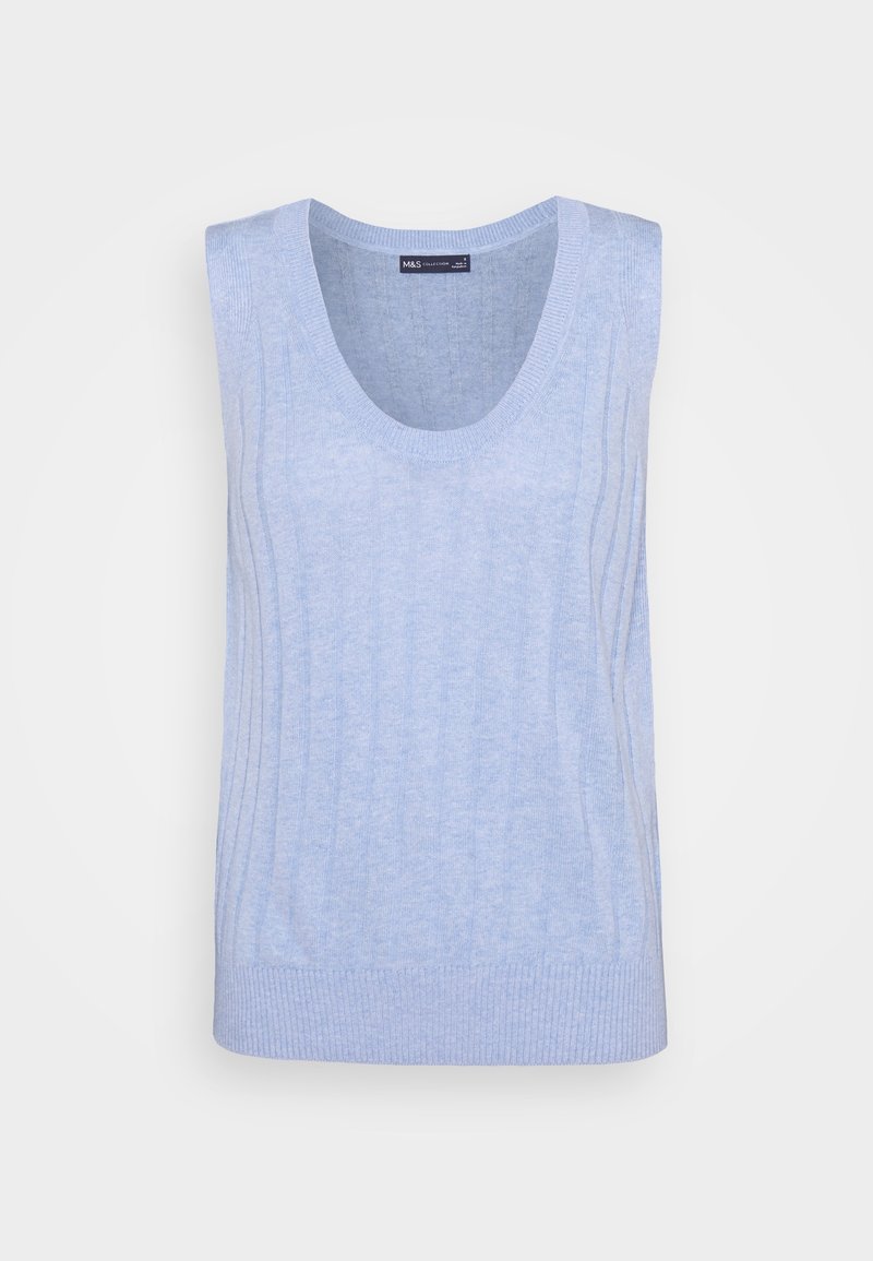 Gilet sans manches tricoté bleu clair avec ourlet côtelé et motif subtil en maille torsadée verticale.